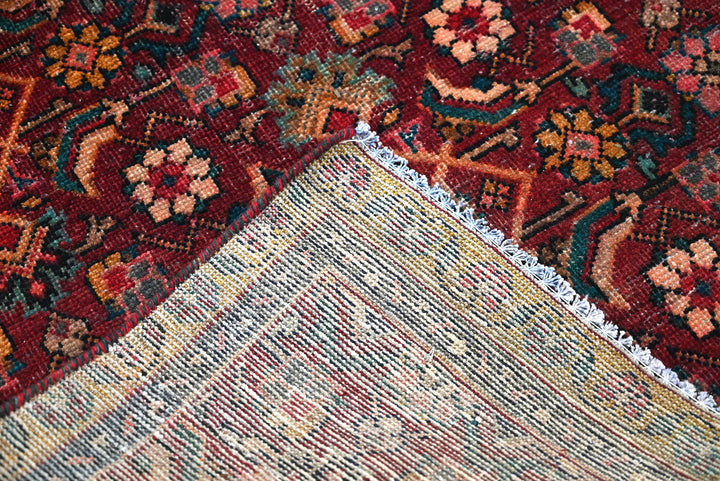 red Runner rug 3' 5" x 7' 7"