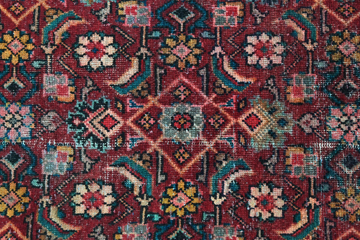 red Runner rug 3' 5" x 7' 7"
