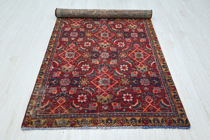 red Runner rug 3' 5" x 7' 7"
