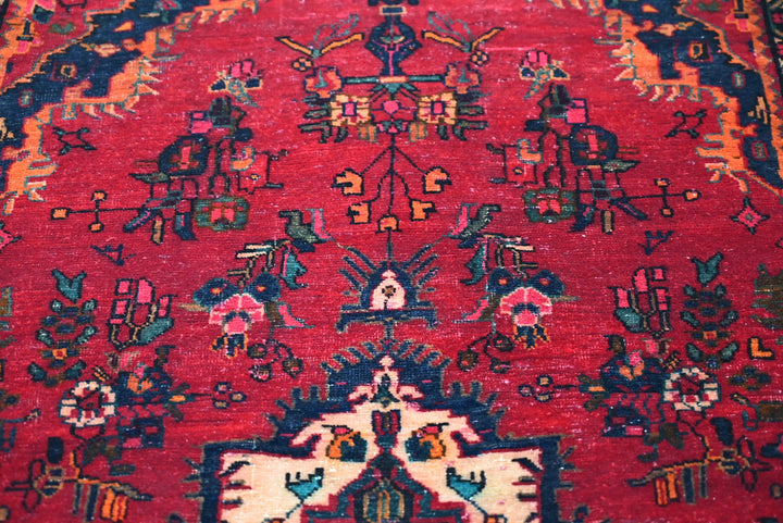 red Accent rug 3' 10" x 6' 3"