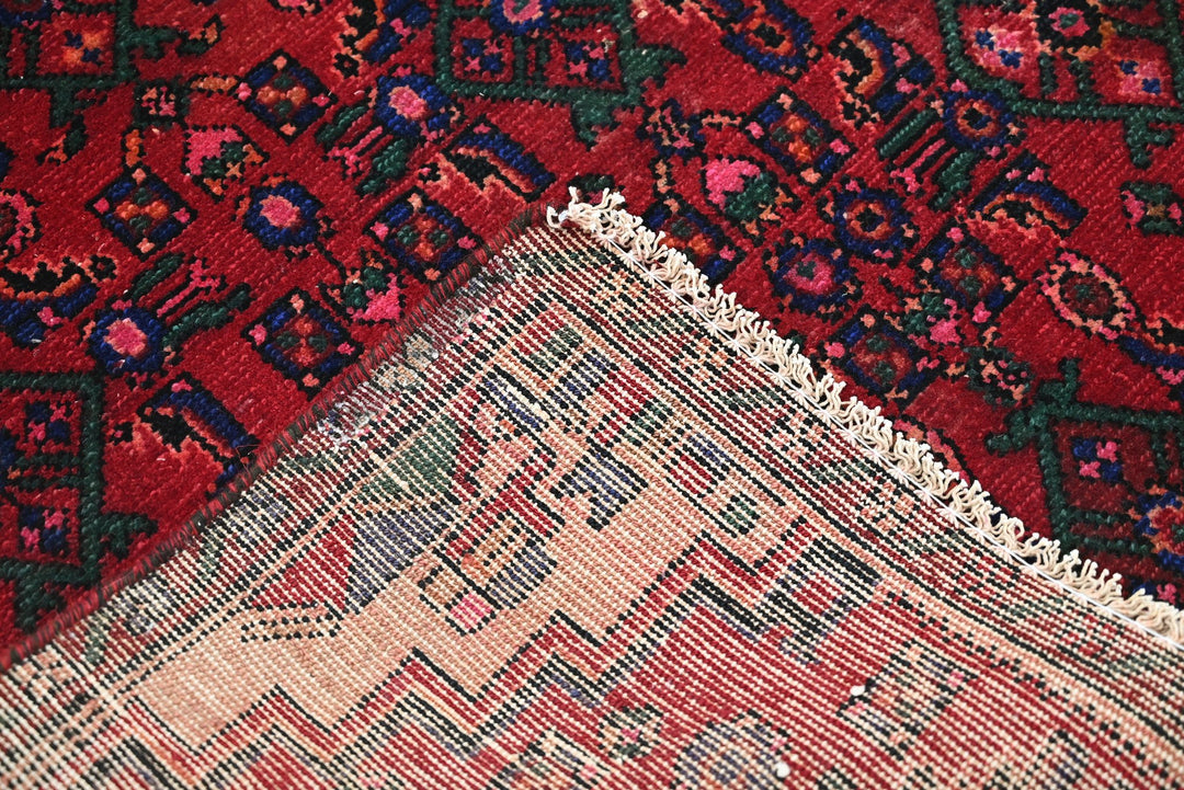 red Medium rug 3' 7" x 7' 5"