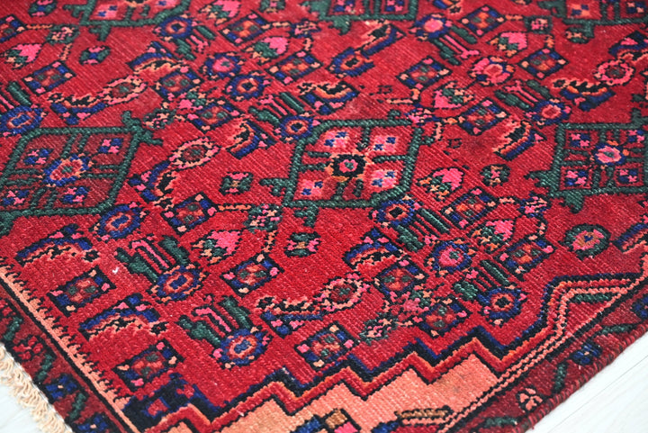 red Medium rug 3' 7" x 7' 5"
