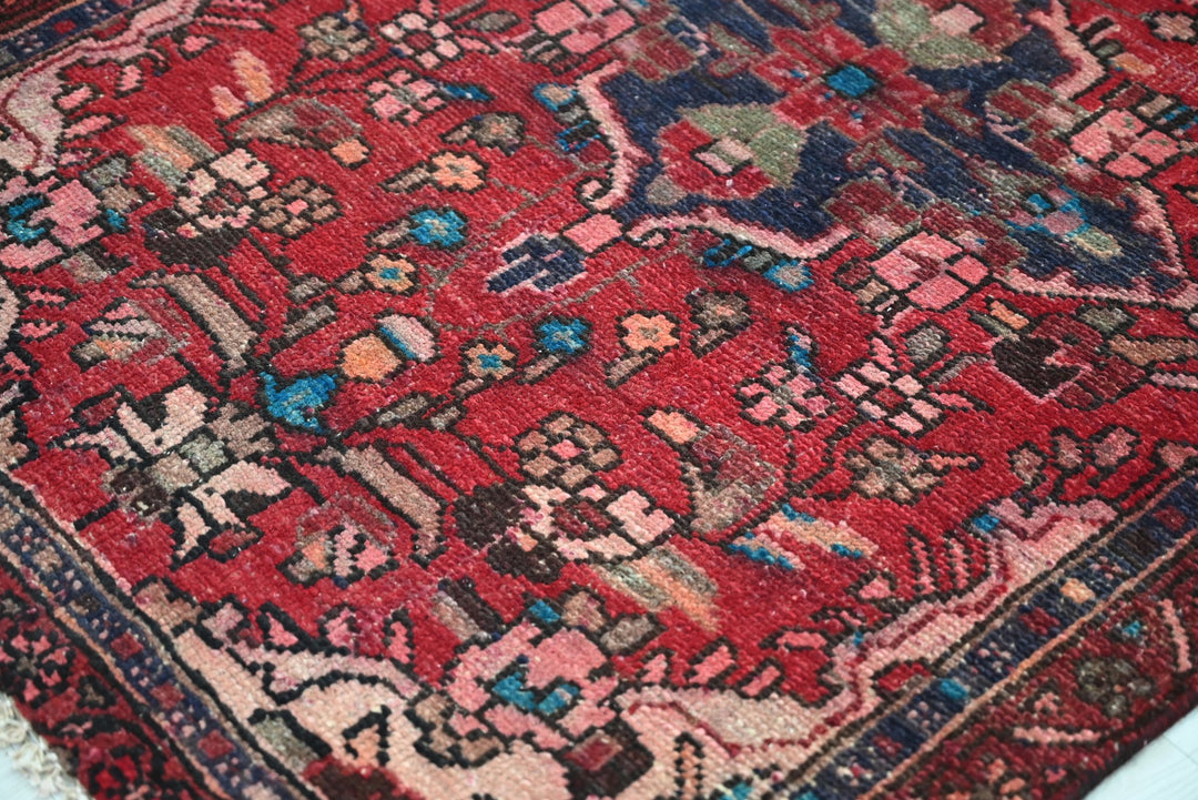 red Runner rug 3' 0" x 9' 5"