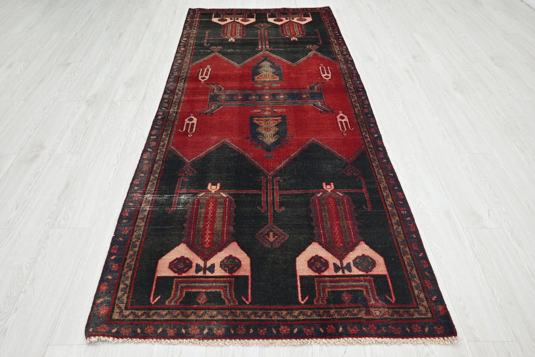 black Medium rug 3' 7" x 8' 11"