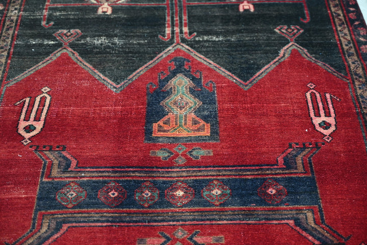 black Medium rug 3' 7" x 8' 11"