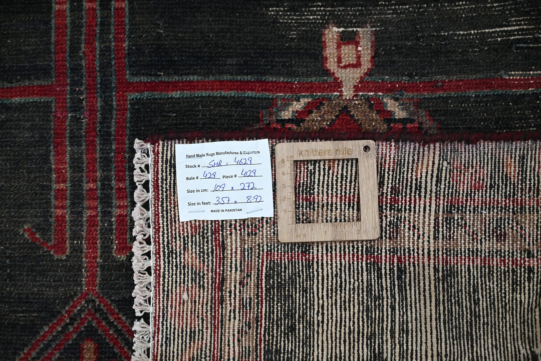 black Medium rug 3' 7" x 8' 11"