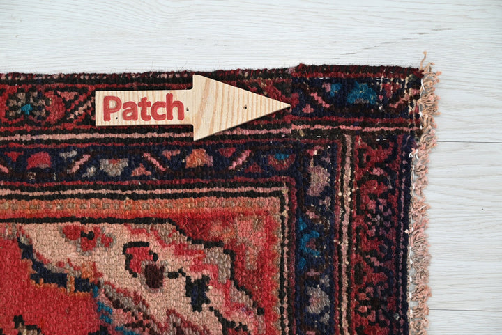 red Runner rug 2' 11" x 9' 5"