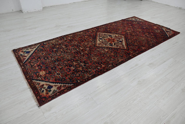 red Medium rug 3' 9" x 9' 2"