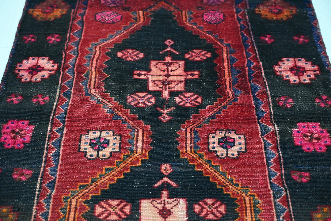 black Runner rug 2' 11" x 9' 4"