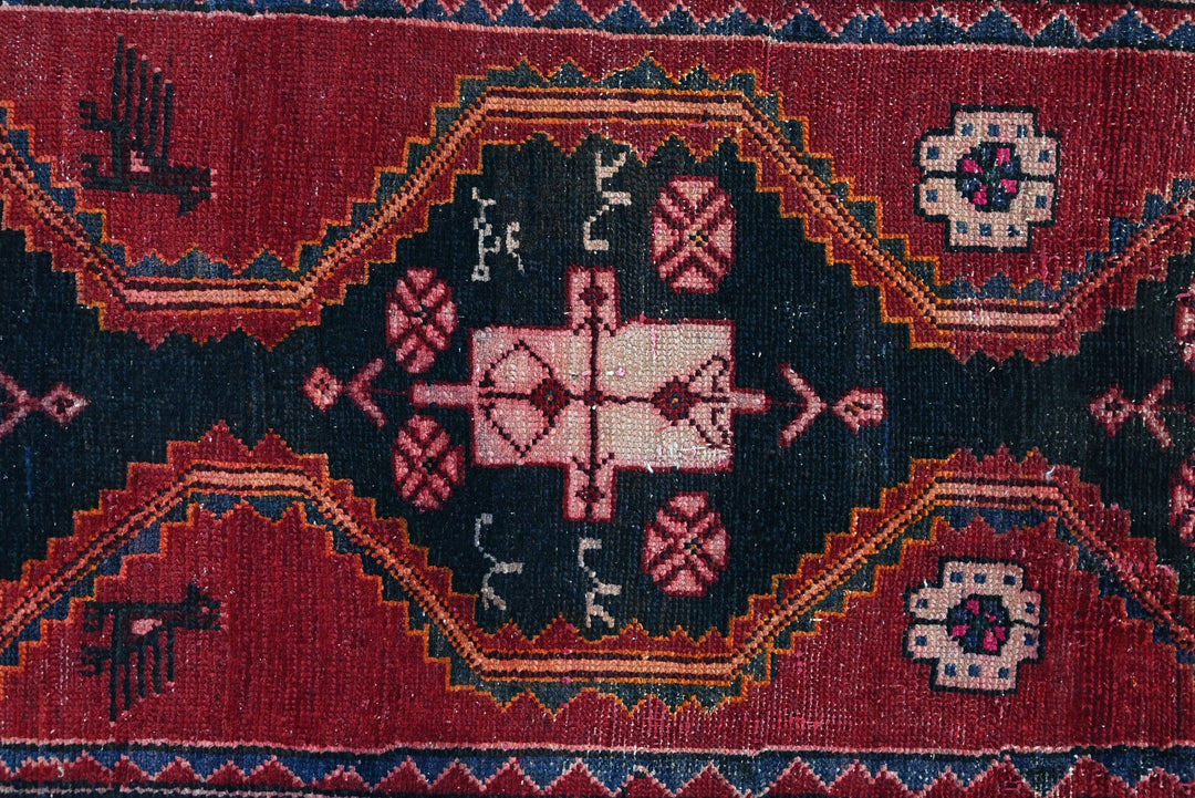 black Runner rug 2' 11" x 9' 4"