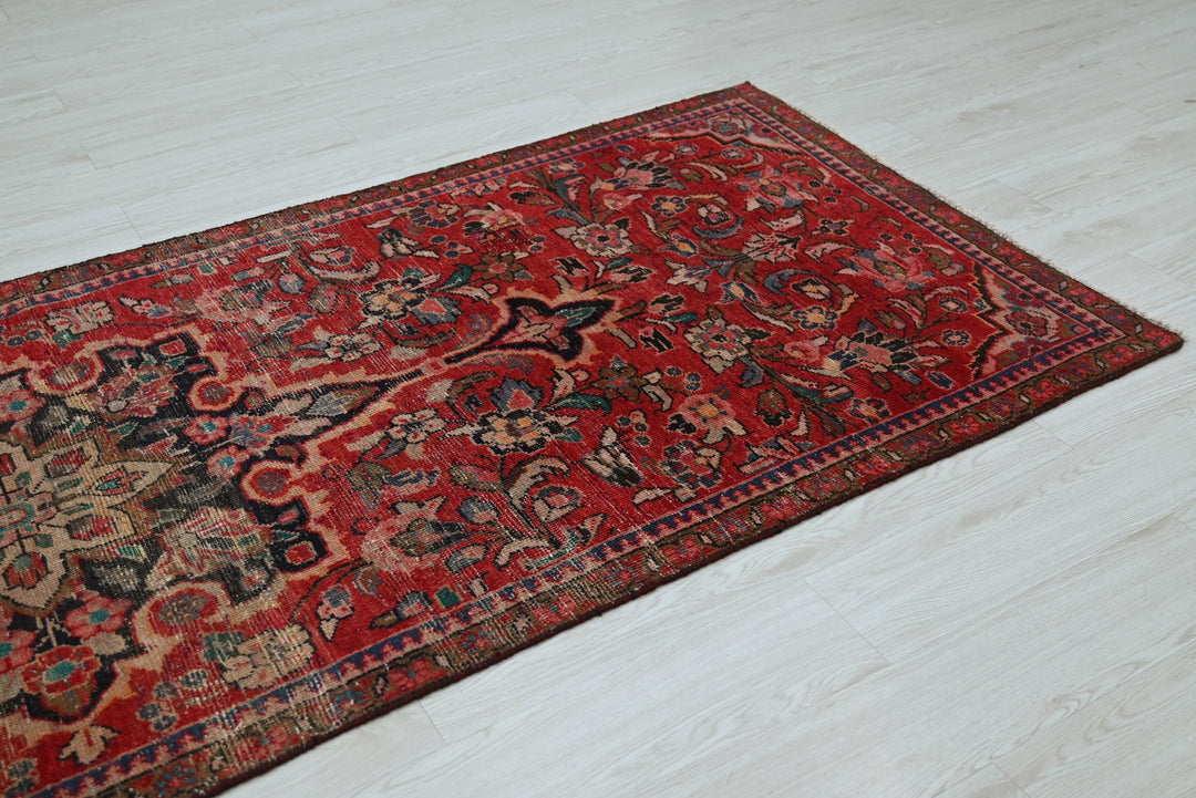 red Runner rug 3' 7" x 9' 10"