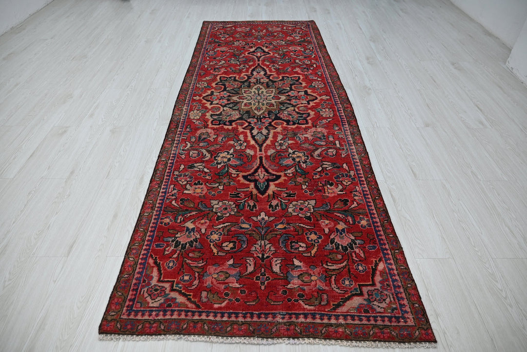 red Runner rug 3' 7" x 9' 10"