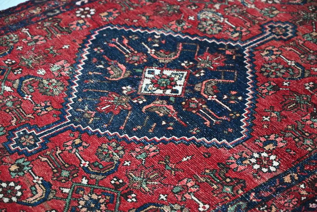 red Runner rug 3' 9" x 10' 3"