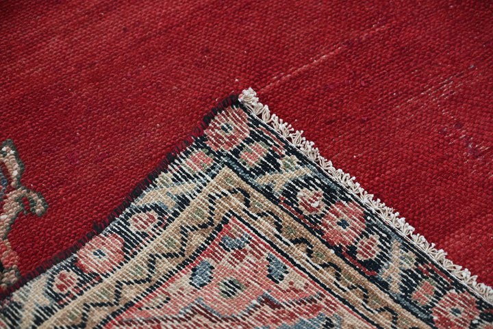 red Runner rug 3' 3" x 9' 8"
