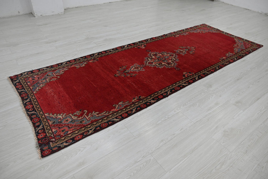 red Runner rug 3' 3" x 9' 8"