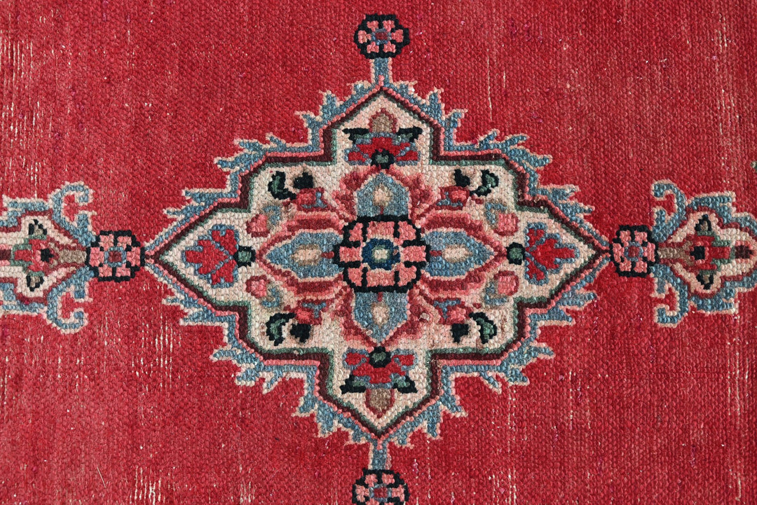 red Runner rug 3' 3" x 9' 8"
