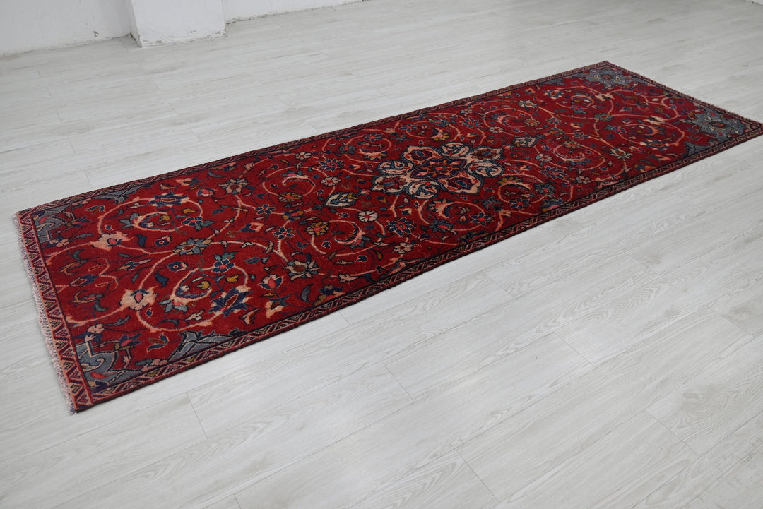 red Runner rug 3' 1" x 9' 6"