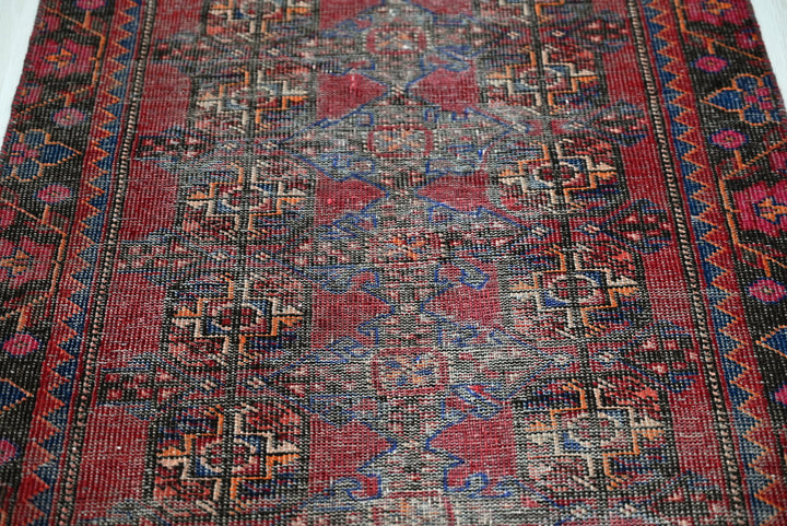 red Runner rug 2' 9" x 12' 4"