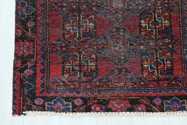 red Runner rug 2' 9" x 12' 4"