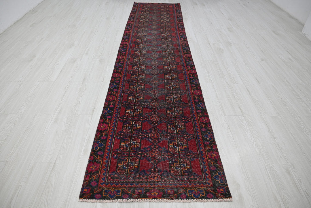 red Runner rug 2' 9" x 12' 4"