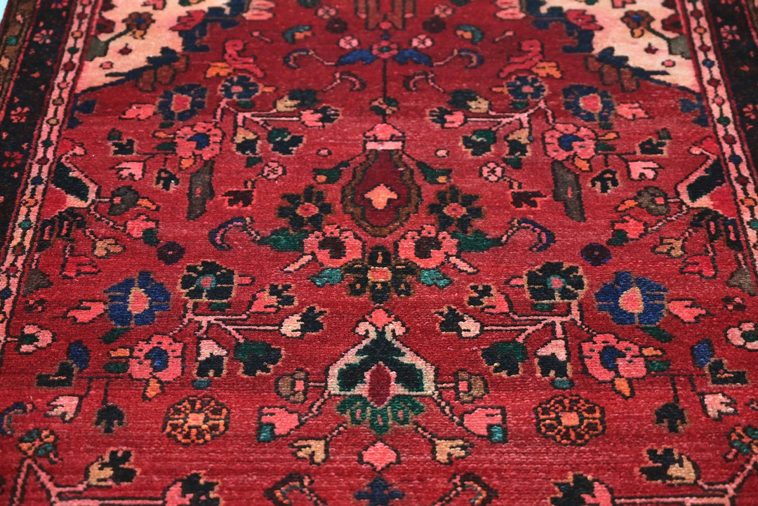red Runner rug 3' 6" x 9' 10"
