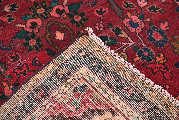 red Runner rug 3' 6" x 9' 10"