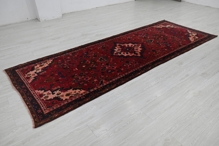 red Runner rug 3' 6" x 9' 10"
