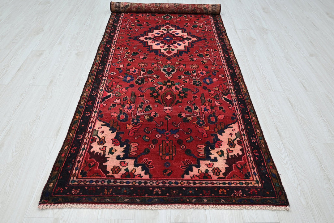 red Runner rug 3' 6" x 9' 10"