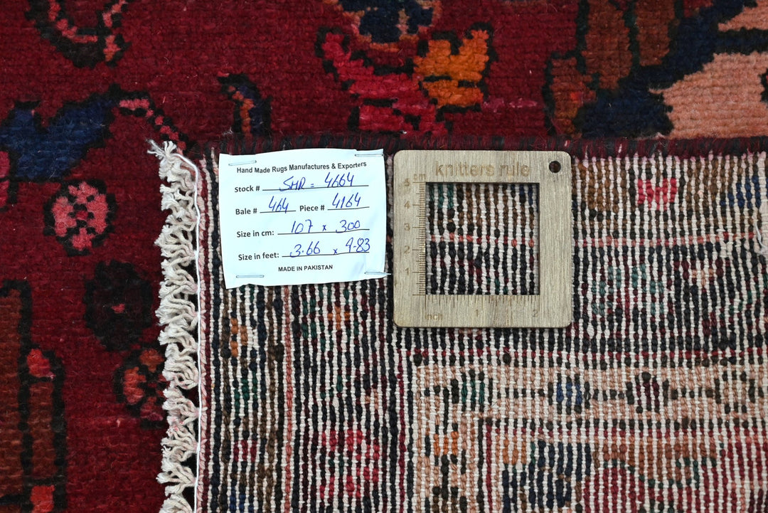 red Runner rug 3' 6" x 9' 10"