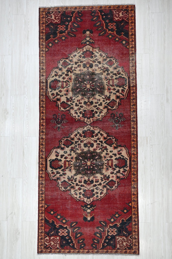 red Medium rug 3' 6" x 8' 10"