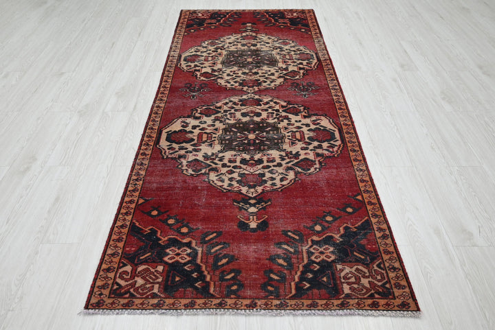 red Medium rug 3' 6" x 8' 10"