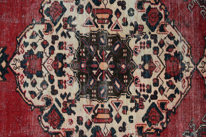 red Medium rug 3' 6" x 8' 10"
