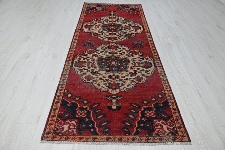 red Medium rug 3' 6" x 8' 10"