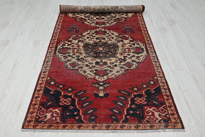 red Medium rug 3' 6" x 8' 10"