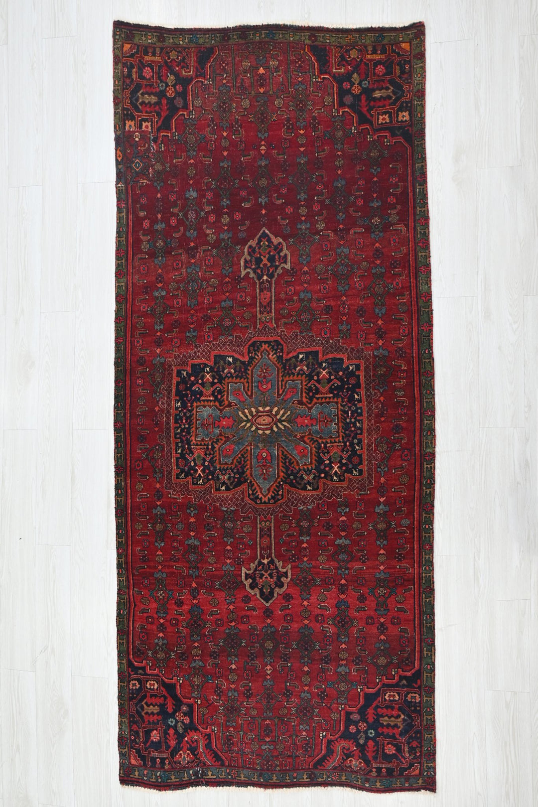 red Medium rug 3' 11" x 8' 9"