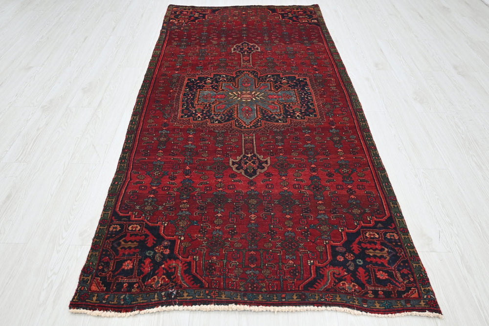 red Medium rug 3' 11" x 8' 9"