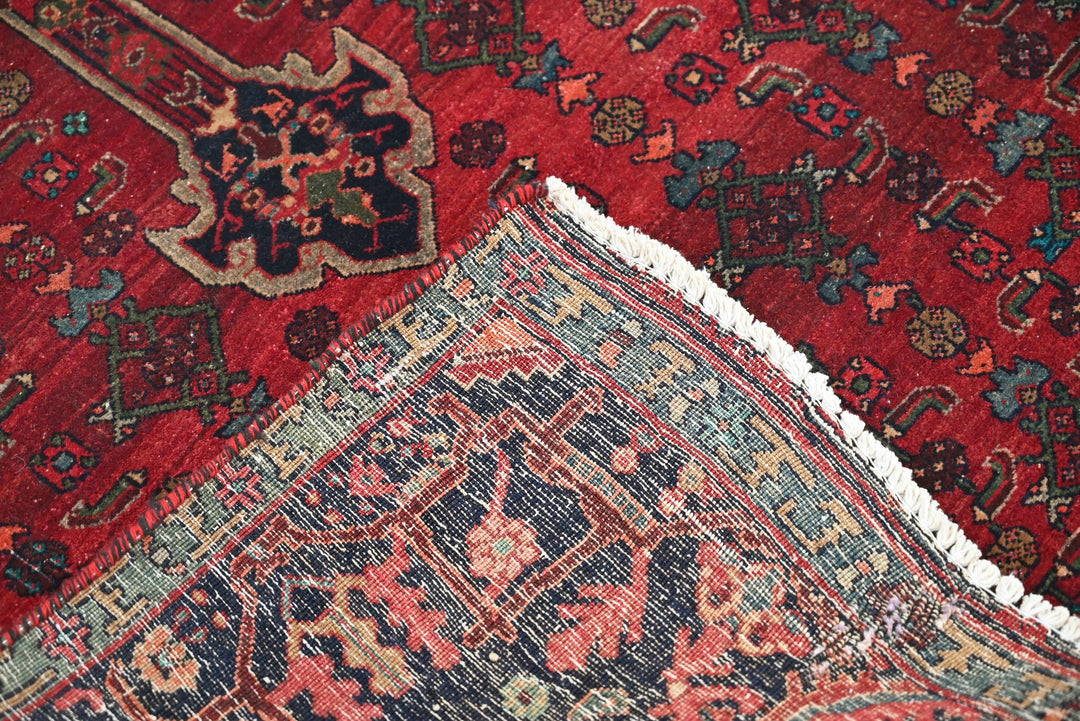 red Medium rug 3' 11" x 8' 9"