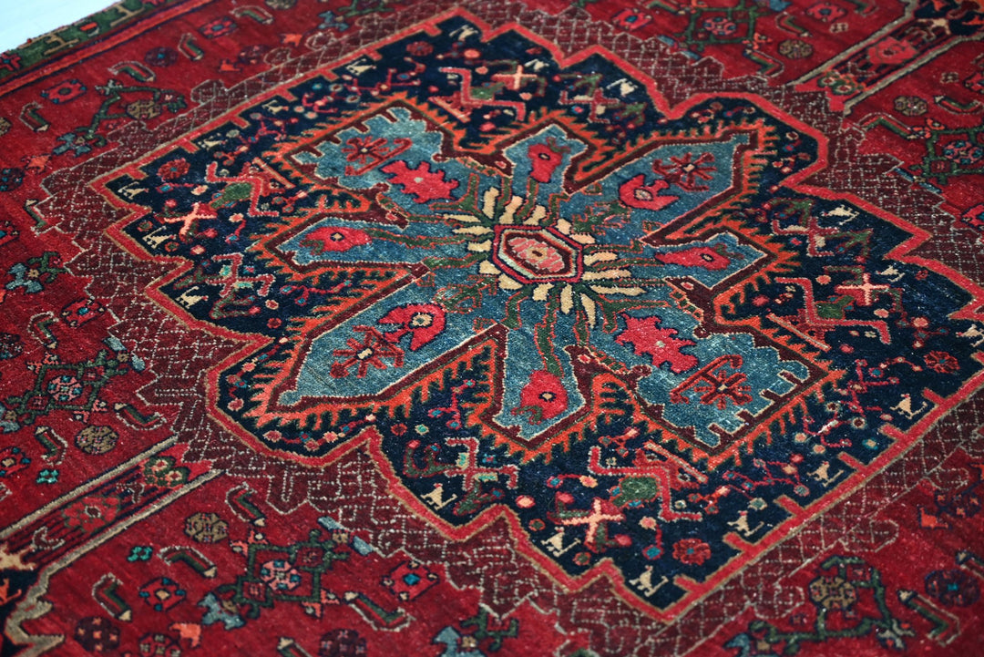 red Medium rug 3' 11" x 8' 9"