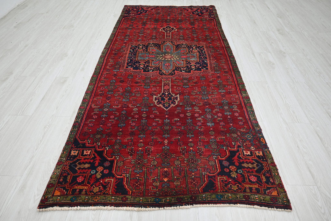 red Medium rug 3' 11" x 8' 9"