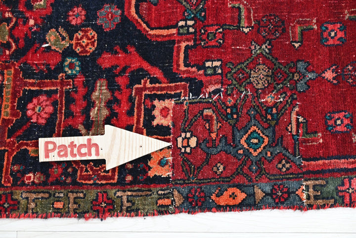 red Medium rug 3' 11" x 8' 9"