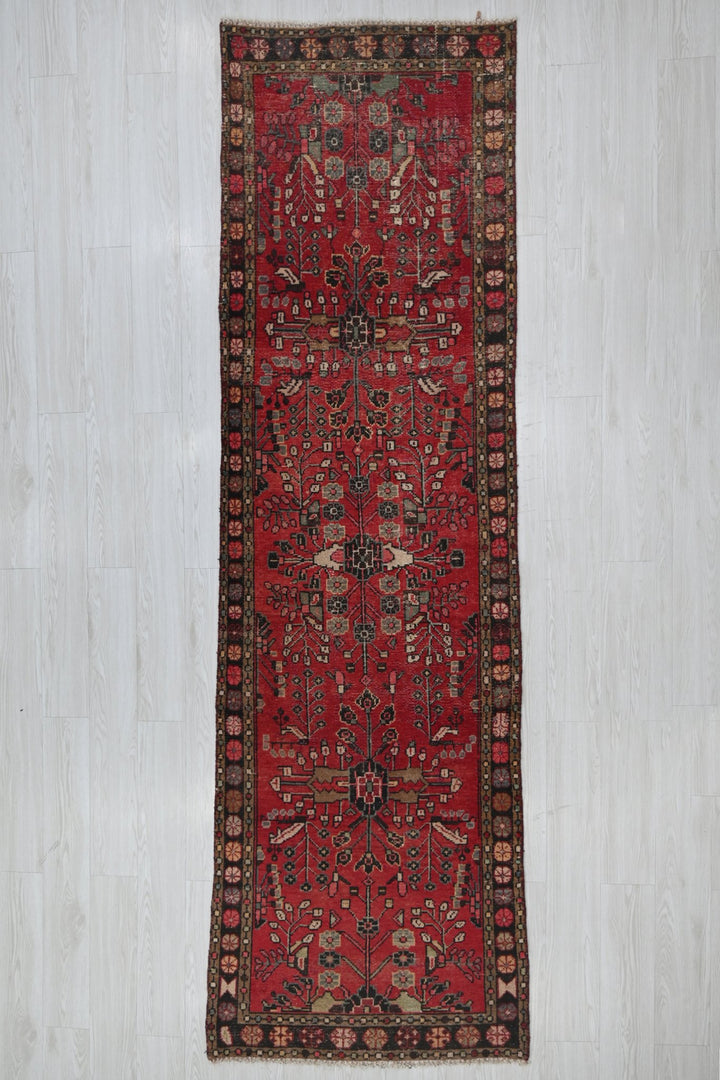 red Runner rug 2' 9" x 9' 6"