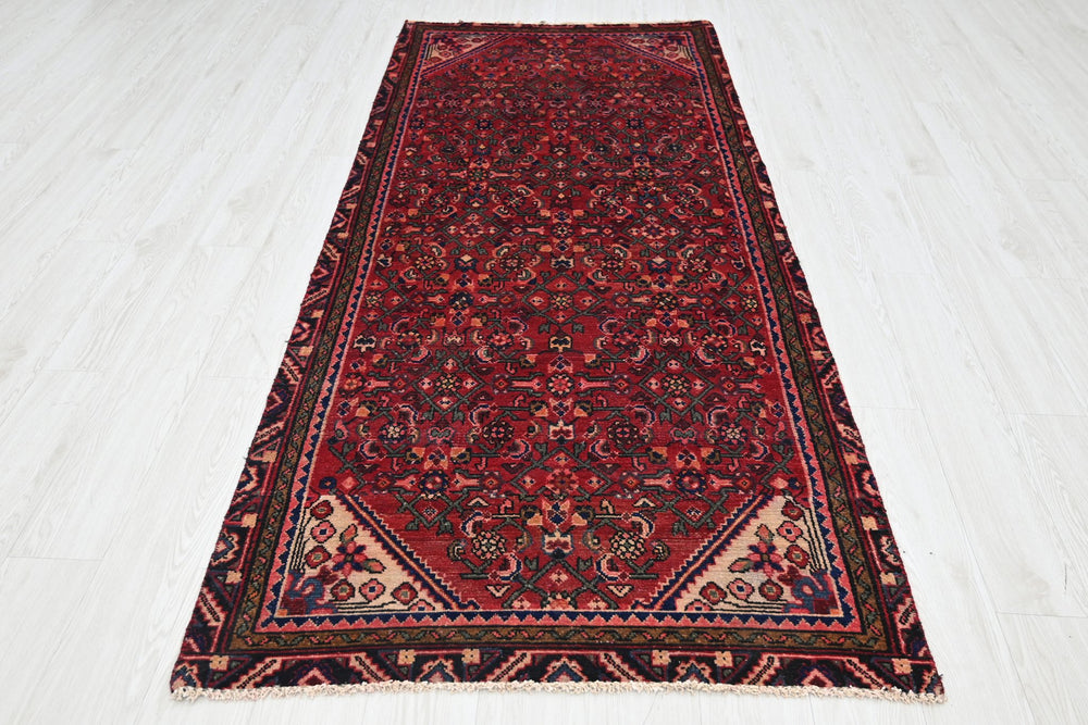 red Medium rug 3' 6" x 8' 3"