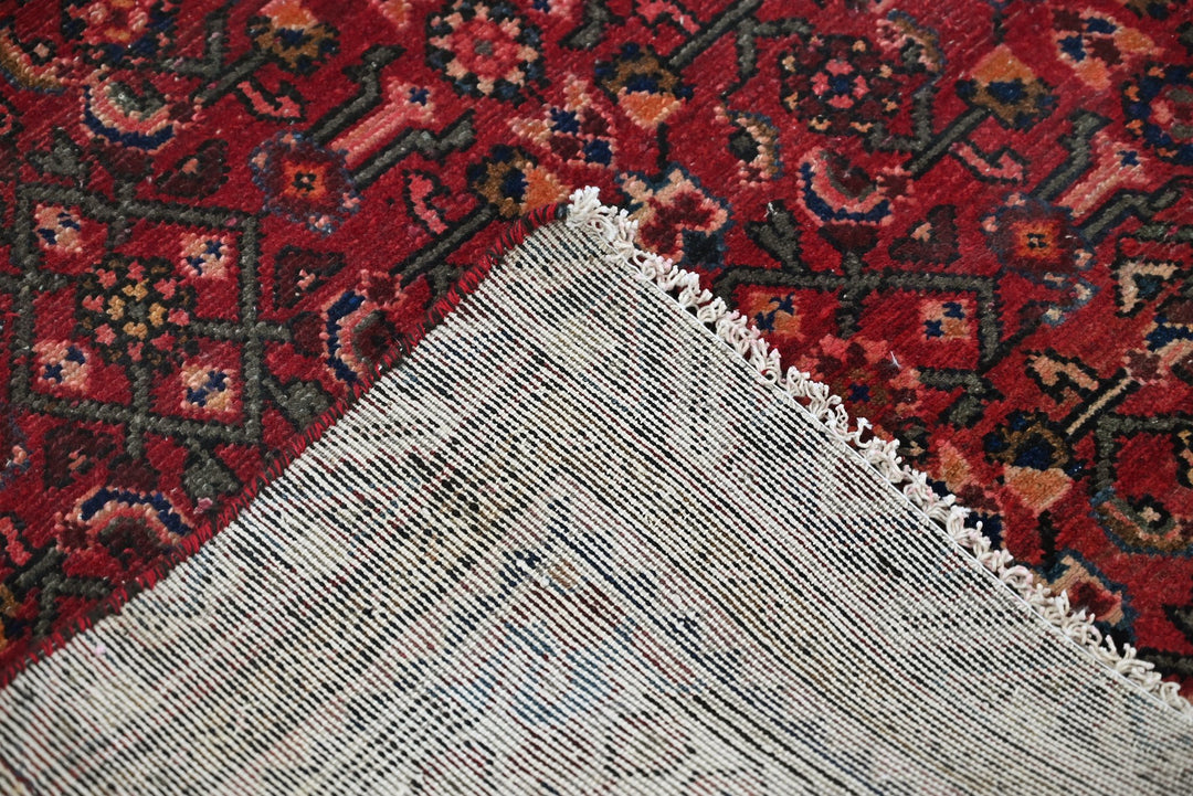 red Medium rug 3' 6" x 8' 3"