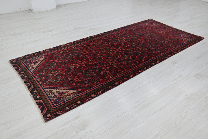 red Medium rug 3' 6" x 8' 3"