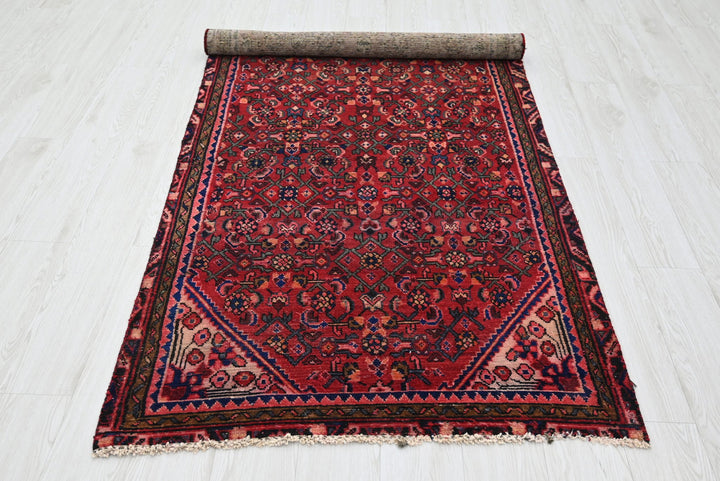 red Medium rug 3' 6" x 8' 3"