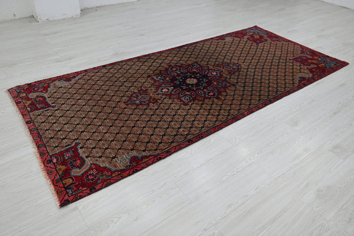 brown Medium rug 3' 9" x 8' 10"