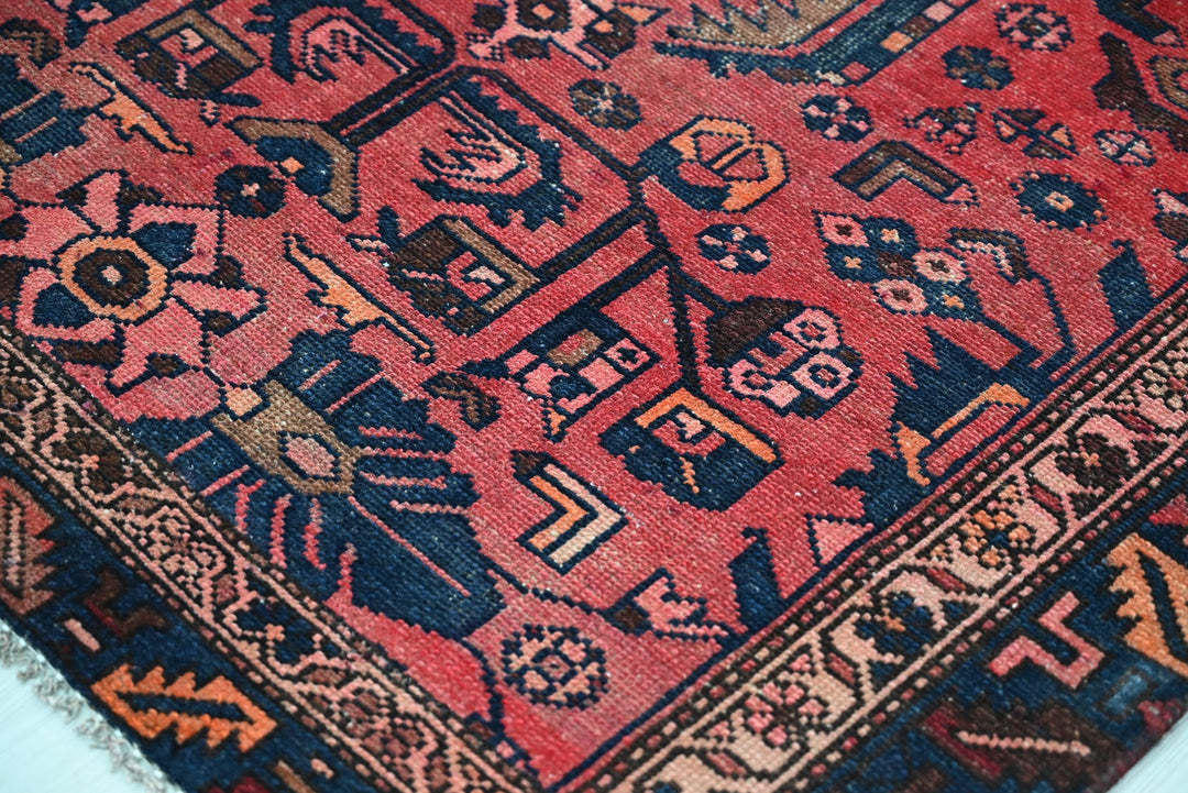 red Runner rug 3' 8" x 11' 3"
