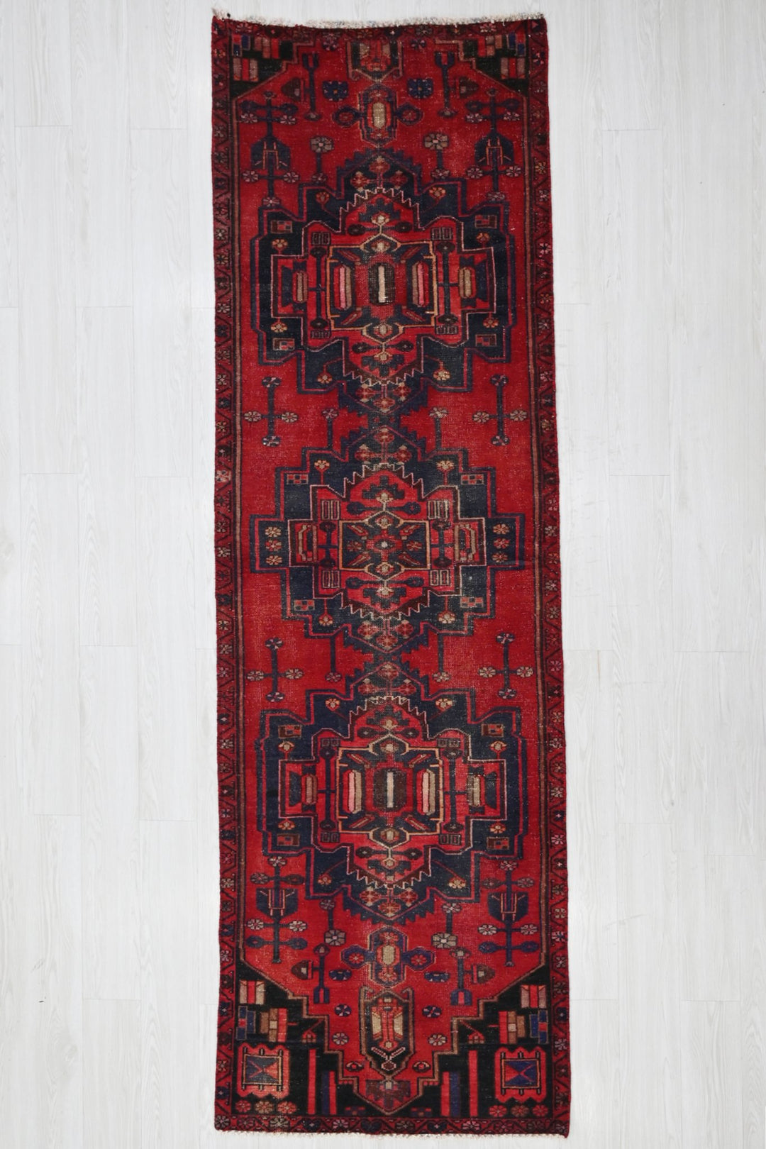 red Runner rug 2' 10" x 9' 5"