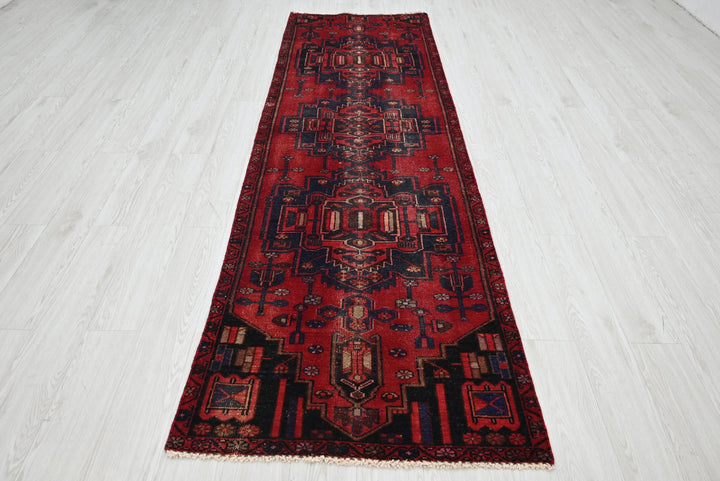 red Runner rug 2' 10" x 9' 5"