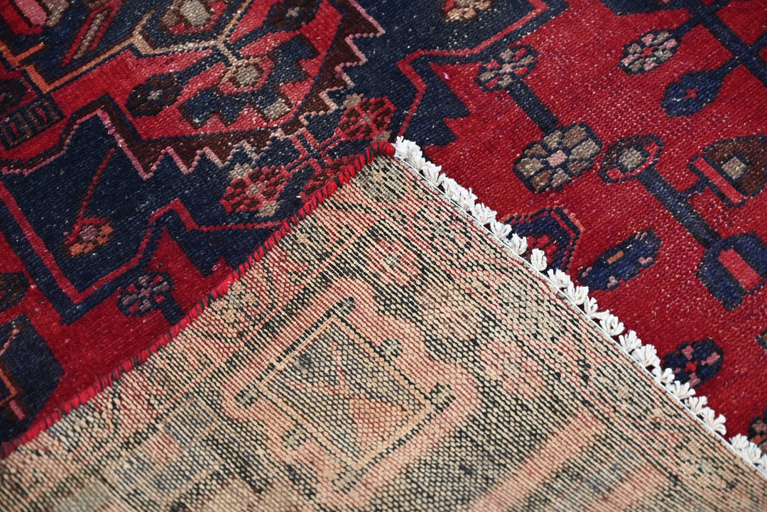 red Runner rug 2' 10" x 9' 5"